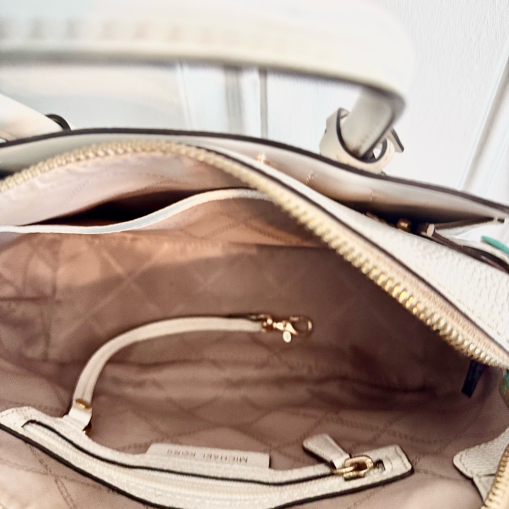 KORS Michael Kors cream with gold Handbag - Picture 7 of 11